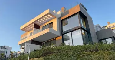 6 bedroom house in Dos Hermanas, Spain