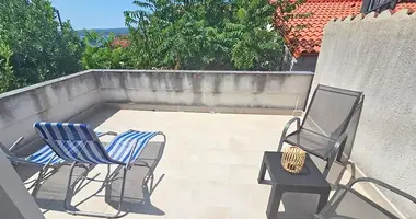 Квартира 1 спальня в Цриквеница, Хорватия