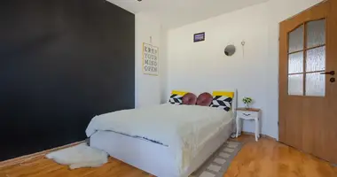 Квартира 5 комнат в Варшава, Польша