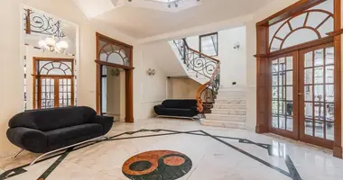 Дом 10 комнат в Варшава, Польша