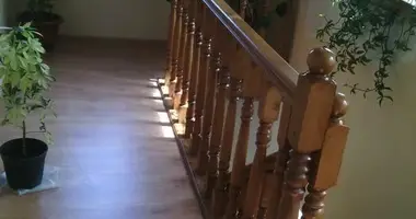 8 room house in Velykodolynske, Ukraine