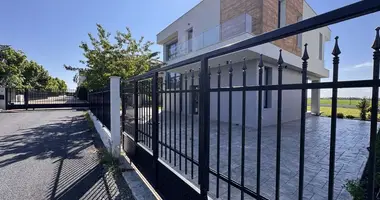 Hotel 196 m² in Pomorie, Bulgaria