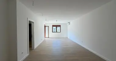 Квартира 2 спальни в Доброта, Черногория