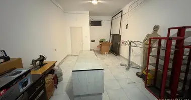 Gewerbefläche 77 m² in Tirana, Albanien