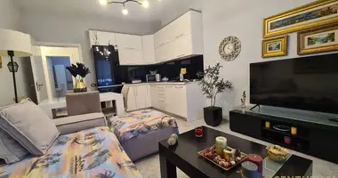 Квартира 2 комнаты в Тирана, Албания
