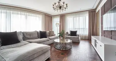 Apartamento 5 habitaciones en Minsk, Belarús