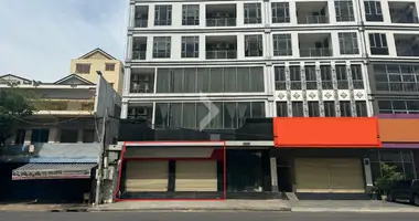 Propriété commerciale 203 m² dans Sangkat Boeng Prolit, Cambodge