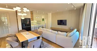 2 bedroom apartment in Tirana Municipality, Albania