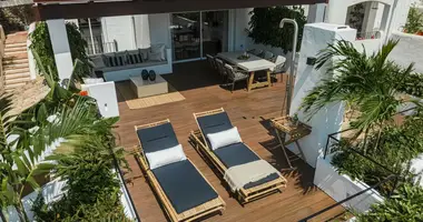 3 bedroom apartment in Benahavis, Spain
