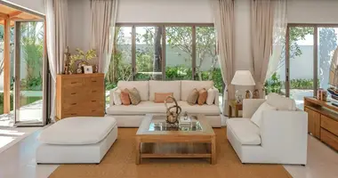 Villa 4 bedrooms in Thep Krasatti, Thailand