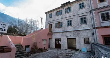 Hotel 320 m² in Dobrota, Montenegro