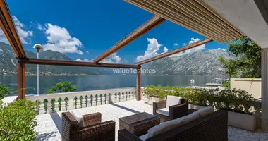 Villa 9 habitaciones en Dobrota, Montenegro