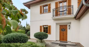 Commercial property 245 m² in Poznan, Poland