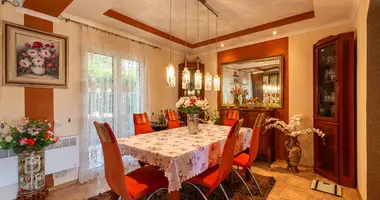 Дом 3 спальни в Кумбор, Черногория