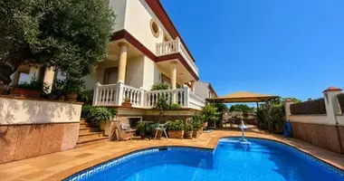 6 bedroom house in Spain