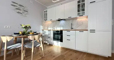Квартира 2 комнаты в Варшава, Польша