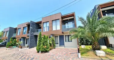 Maison 2 chambres dans Batoumi, Géorgie