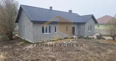 Haus in Vialikija Radvanicy, Belarus