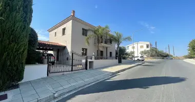 4 bedroom Villa in Armou, Cyprus