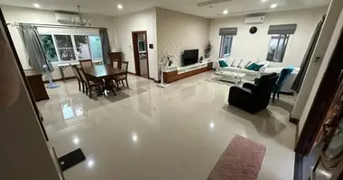 Дом 4 спальни в Банг Саре, Таиланд