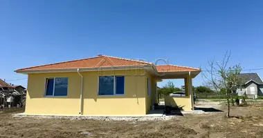 Haus 3 zimmer in Konstantinovo, Bulgarien