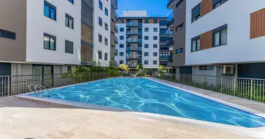 Wohnung 4 zimmer in Konyaalti, Türkei