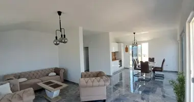 Wohnung 2 Schlafzimmer in Dobra Voda, Montenegro