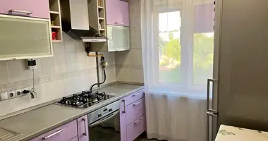 Apartamento 4 habitaciones en Minsk, Belarús