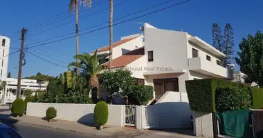 Villa 4 bedrooms in Limassol, Cyprus