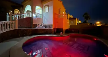 Villa en Urbanizacion Dona Pepa, Španjolska