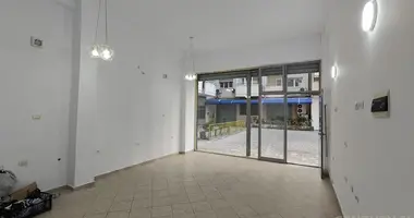 Office 42 m² in Tirana Municipality, Albania