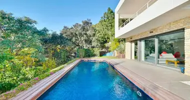 Villa 5 bedrooms in Blanes, Spain