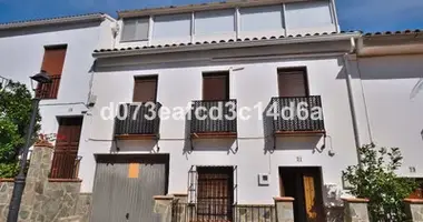 4 bedroom apartment in Spain