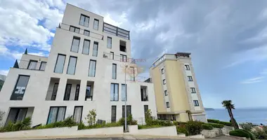 Apartamento 3 habitaciones en Montenegro