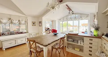 Apartamento 4 habitaciones en Koper, Eslovenia