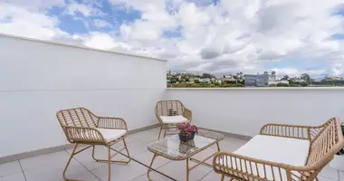 Apartamento 3 habitaciones en Estepona, Španjolska