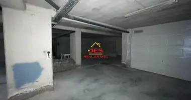 🅿🚗 GARAGE FOR SALE IN LUNGOMARE, VLORA 📍 Near Hannover Bar in Bashkia Vlore, Albanien