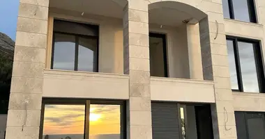 Villa 4 chambres dans Katun Rezevici, Monténégro