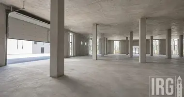 Gewerbefläche 4 400 m² in Kashar, Albanien