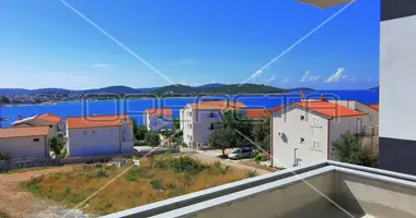 Квартира 2 комнаты в Рогозница, Хорватия