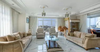 Mieszkanie 4 pokoi w Alanya, Turcja