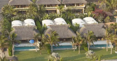Villa 4 bedrooms in Brisas de Zicatela, Mexico