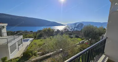 Wohnung 2 Schlafzimmer in Herceg Novi, Montenegro