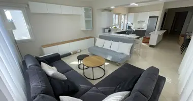 Dom 3 pokoi w Demos Agiou Athanasiou, Cypr