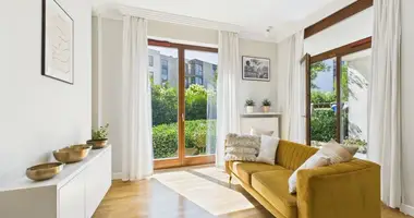 Mieszkanie 2 pokoi w Warszawa, Polska