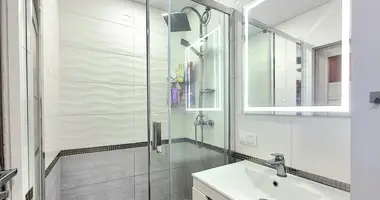 Квартира 2 комнаты в Лодзь, Польша