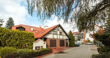 Dom w Warszawa, Polska