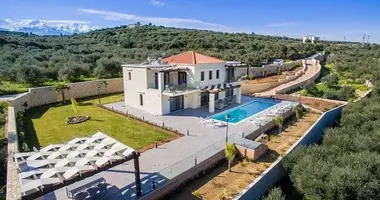 4 bedroom house in Αlmyrida, Greece