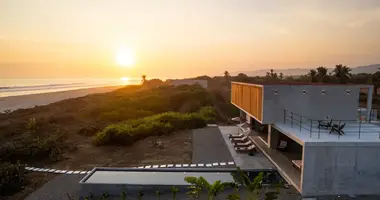 Villa 5 bedrooms in Santa Maria Colotepec, Mexico