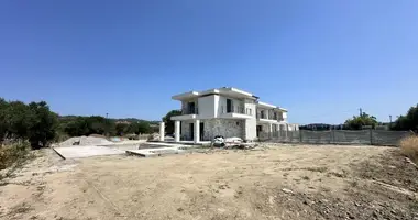 Квартира 4 спальни в Скала Фоуркас, Греция